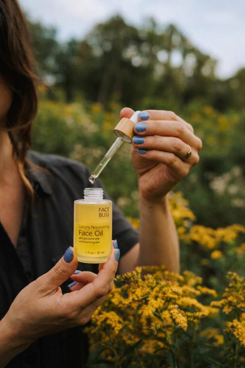 Why Professional Facial Massage Requires the Right Oil