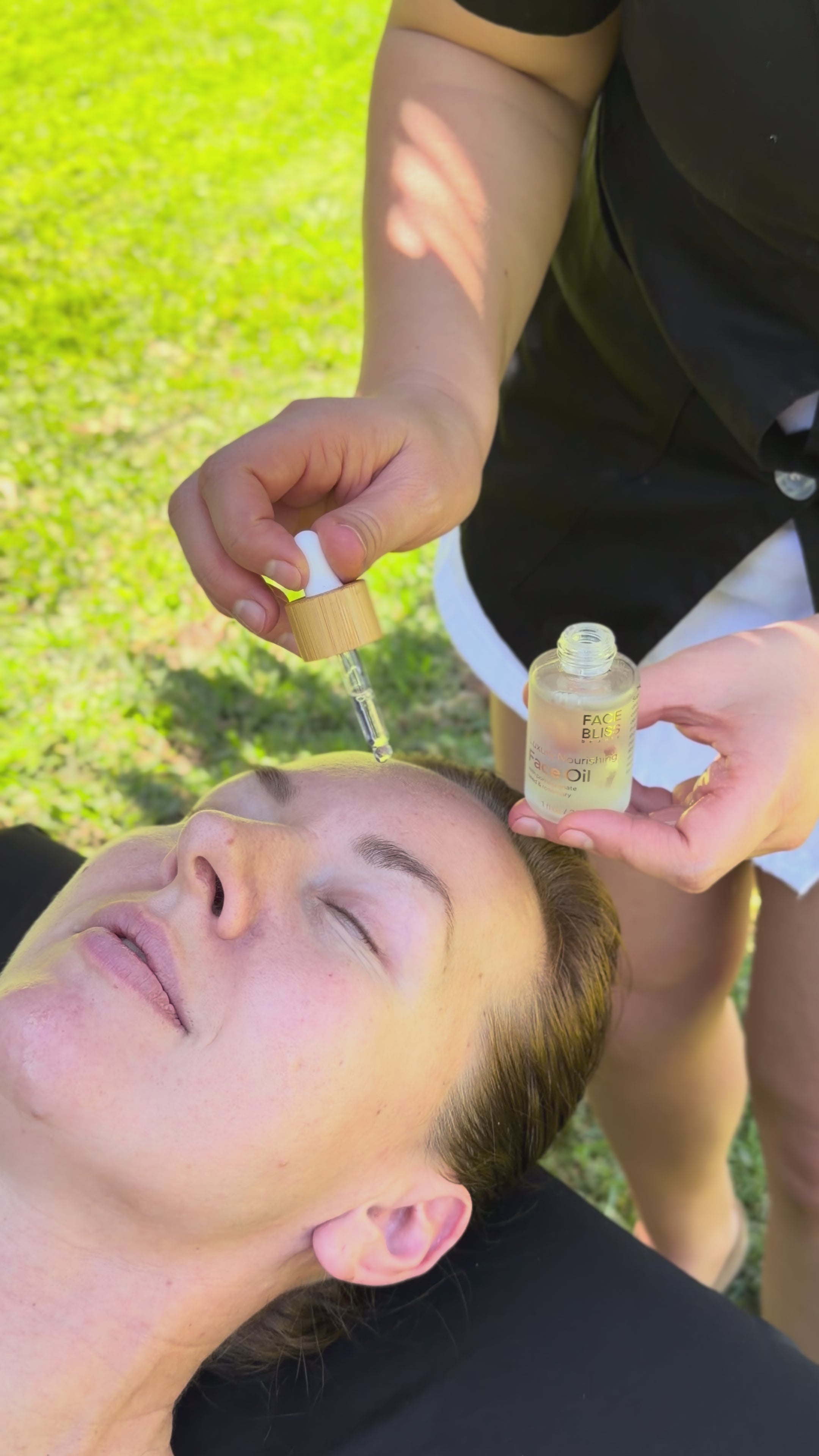 Load video: Luxury Nourishing Face Oil With Pomegranate Seed